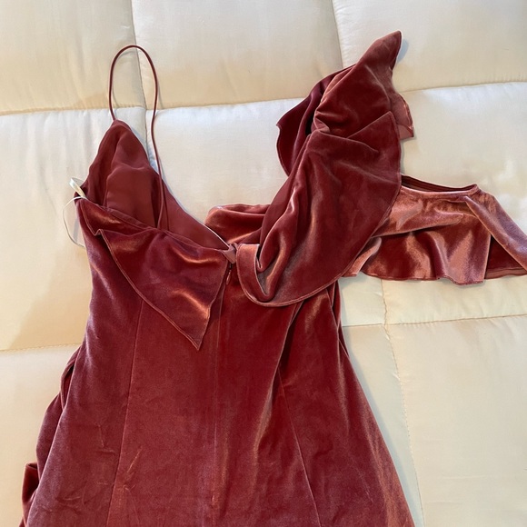 ***NEW**** Self-Portrait V-Neck Velvet Dress - Picture 4 of 6